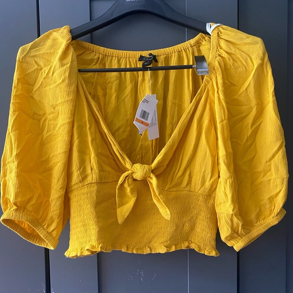 Jessica Simpson Carey Top & Kelsie Skirt in Golden Rod - Picture 4 of 10